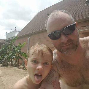 Meet your Posher, Troy